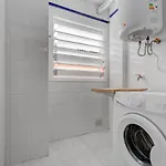 100m To A Spacious Apartm