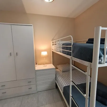 Lägenhet 100m To A Spacious Apartm *