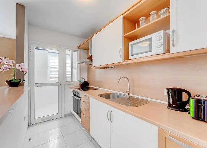 Apartament 100m To A Spacious Apartm