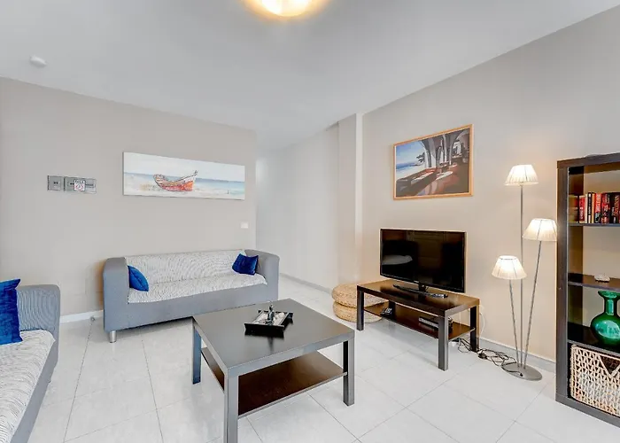 100m To A Spacious Apartm