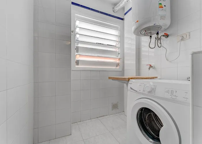 100m To A Spacious Apartm