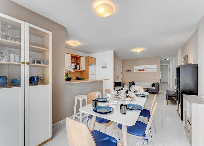 Apartman 100m To A Spacious Apartm *