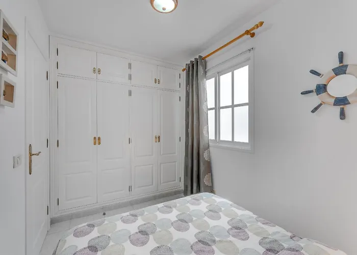 100m To A Spacious Apartm 圣胡安海滩